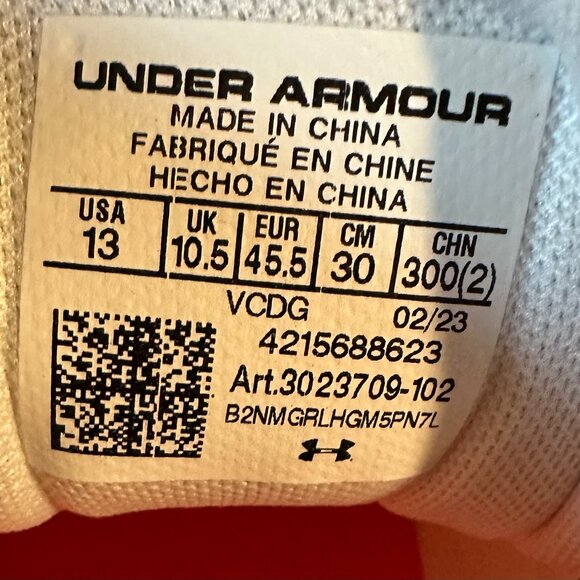 Under Armour Volleyball Shoe Women's White/RED New without Box (B-8 EP) - Picture 6 of 8